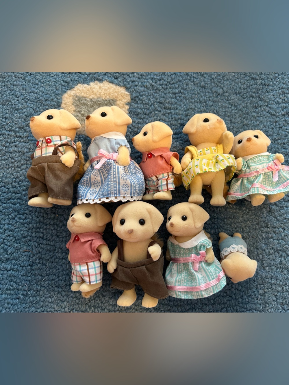Calico Ciritter Cream DogFamily Playset - Assorted Pastel Dresses and Outfits